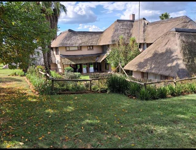 8 BEDROOM PROPERTY TO RENT IN RUIMSIG